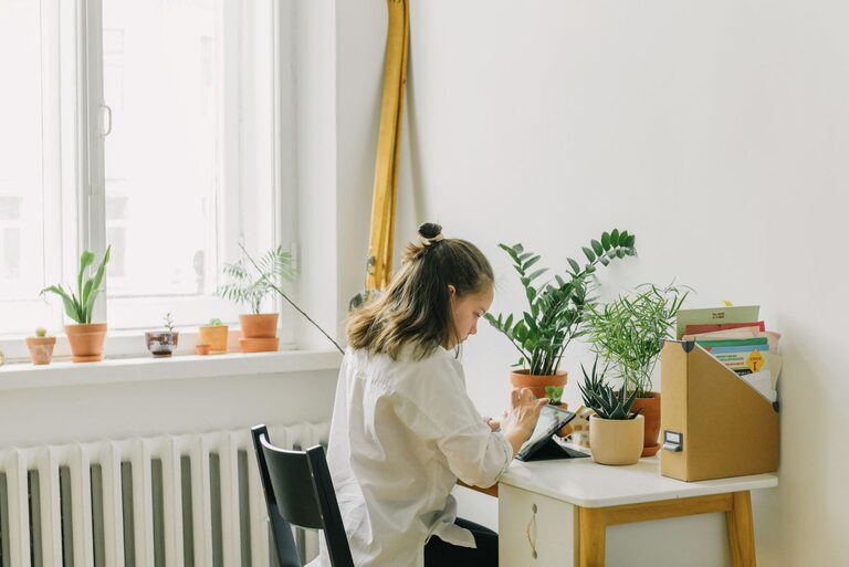 Tips for Creating a Relaxing Home Office Environment to Boost Productivity